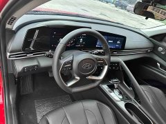 Hyundai Elantra 1.5L CVT Luxury - ფოტო 13