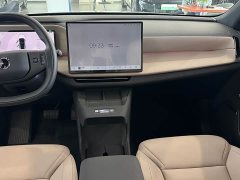 Volvo XC70 Plug-in Hybrid 2026 AWD Extended Range Core - ფოტო 13