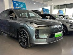 Volvo XC70 Plug-in Hybrid 2026 AWD Extended Range Core - ფოტო 3