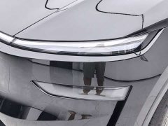 Tesla Model Y L Long Range All-Wheel Drive - ფოტო 3
