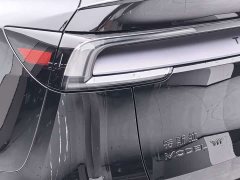 Tesla Model Y L Long Range All-Wheel Drive - ფოტო 8