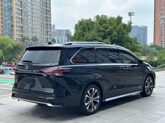 Toyota Grevias 2.5L Hybrid Flagship VIP Edition - ფოტო 7