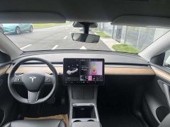 Tesla Model Y Long Range All-Wheel Drive - ფოტო 8