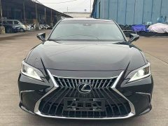 Lexus ES 200 Excellence Edition - ფოტო 2