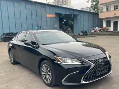 Lexus ES 200 Excellence Edition - ფოტო 3