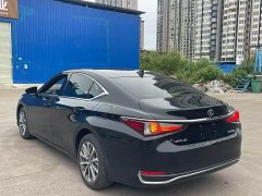 Lexus ES 200 Excellence Edition - ფოტო 6