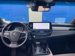 Lexus ES 200 Excellence Edition - ფოტო 7