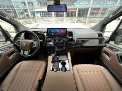 Toyota HIACE 2026 3.5L Automatic - ფოტო 8