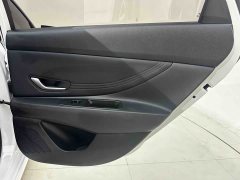 Hyundai Elantra 1.5L CVT GLX Elite - ფოტო 15