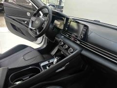 Hyundai Elantra 1.5L CVT GLX Elite - ფოტო 16