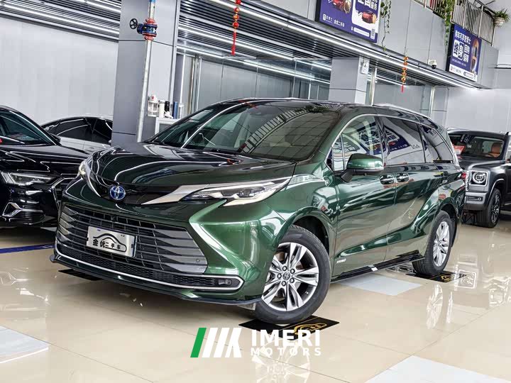 Toyota Sienna 2.5L Hybrid Premium Edition