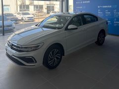 Volkswagen Bora 200TSI DSG Comfort Navigation Edition - ფოტო 1