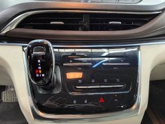 Buick GL8 Land Business Class Smart Edition - ფოტო 11