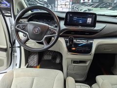 Buick GL8 Land Business Class Smart Edition - ფოტო 12