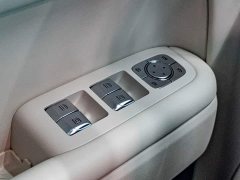 Li Auto L7 Pro - ფოტო 17