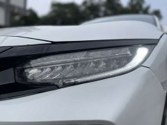 Honda Civic 2021 Hatchback 220 Turbo CVT Trendy Control - ფოტო 17