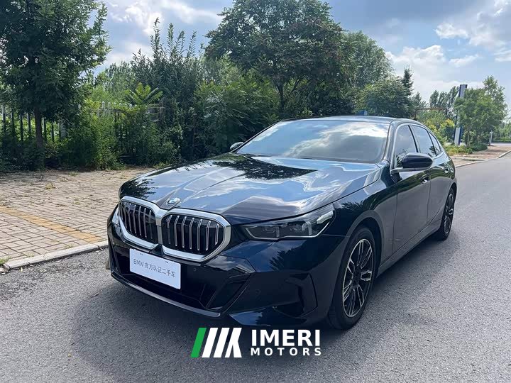 BMW 5 Series 530Li xDrive M Sport Package - ავტომობილი ჩინეთიდან