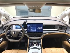Denza D9 2022 DM-i 970 AWD Flagship - ფოტო 13
