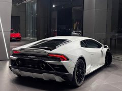 Lamborghini Huracán 2020 Huracán EVO RWD - ფოტო 4