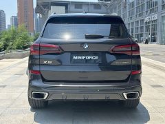 BMW X5 xDrive 30Li Luxury M Sport Package - ფოტო 15