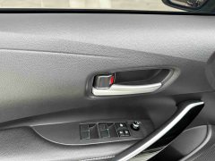 Toyota Corolla Hybrid 1.8H E-CVT Luxury - ფოტო 13