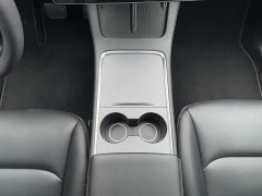 Tesla Model Y Rear-Wheel Drive - ფოტო 13