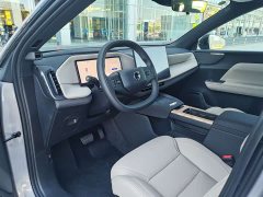 Volvo XC70 Plug-in Hybrid Two-Wheel Drive Long Range Core - ფოტო 11