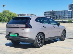 Volvo XC70 Plug-in Hybrid Two-Wheel Drive Long Range Core - ფოტო 5