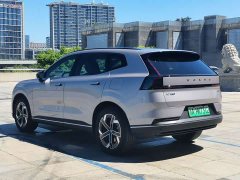 Volvo XC70 Plug-in Hybrid Two-Wheel Drive Long Range Core - ფოტო 6