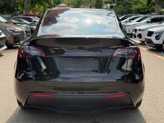 Tesla Model Y Rear-Wheel Drive - ფოტო 11
