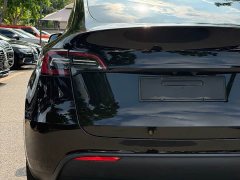Tesla Model Y Rear-Wheel Drive - ფოტო 15