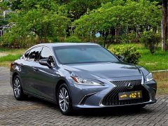 Lexus ES 200 Premium Edition - ფოტო 3