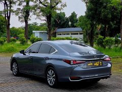 Lexus ES 200 Premium Edition - ფოტო 7