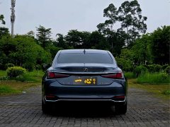 Lexus ES 200 Premium Edition - ფოტო 8