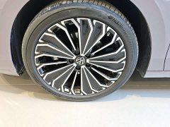 Volkswagen Passat 2025 Pro 380TSI Dragon Premium Edition - ფოტო 9
