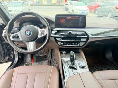 BMW 5 Series 525Li M Sport Package - ფოტო 12