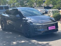 Tesla Model Y Rear-Wheel Drive - ფოტო 3