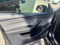 Tesla Model Y Rear-Wheel Drive - ფოტო 4