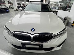 BMW 3 Series 325i M Sport Package - ფოტო 2