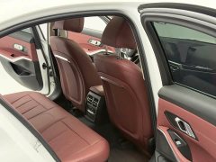 BMW 3 Series 320i M Sport Package - ფოტო 13