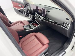 BMW 3 Series 320i M Sport Package - ფოტო 16