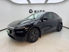 Tesla Model Y Rear-Wheel Drive - ფოტო 1