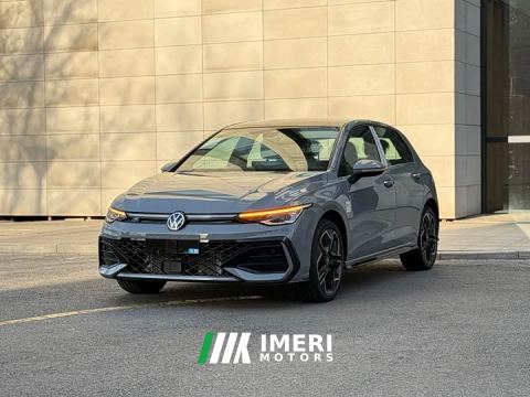 2026 Volkswagen Golf 300TSI R-Line