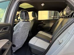 Volkswagen Golf 2025 300TSI R-Line - ფოტო 10