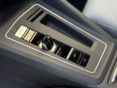 Volkswagen Golf 2025 300TSI R-Line - ფოტო 8