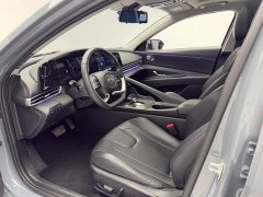 Hyundai Elantra 1.5L CVT Luxury - ფოტო 8