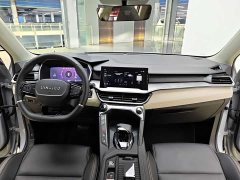 Lynk & Co Geely Lynk & Co 06 EM-P 2022 PHEV 84KM Range Pro - ფოტო 10