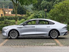 Lincoln Z 2.0T AWD Prestige Hybrid - ფოტო 7