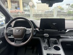 Toyota Sienna 2021 2.5L Hybrid Platinum Edition - ფოტო 10