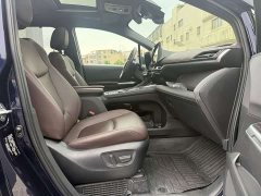 Toyota Sienna 2021 2.5L Hybrid Platinum Edition - ფოტო 16